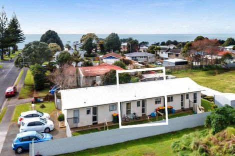 Photo of property in 3/10 Aubrey Street, Waitara, 4320