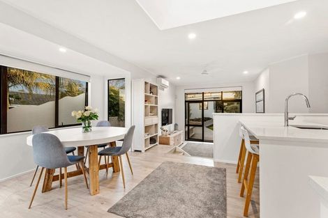 Photo of property in 8 Brixton Road, Manly, Whangaparaoa, 0930