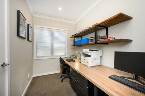 Photo of property in 5 Heritage Place, Terrace End, Palmerston North, 4410