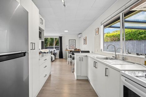 Photo of property in 1/63 Rosier Road, Glen Eden, Auckland, 0602