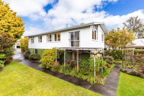 Photo of property in 7 Frederick Street, Two Mile Bay, Taupo, 3330