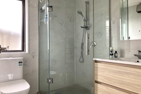 Photo of property in 73 Sturges Road, Henderson, Auckland, 0612