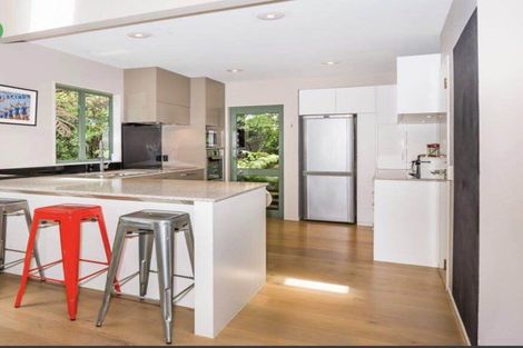 Photo of property in 6 Tree Fern Trail, Campbells Bay, Auckland, 0630