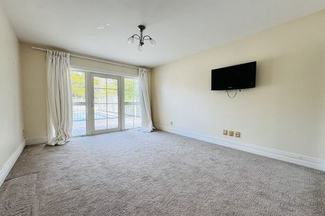 Photo of property in 12 Snowdon Road, Fendalton, Christchurch, 8052