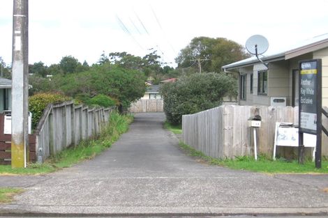 Photo of property in 19b Woodside Road, Massey, Auckland, 0614