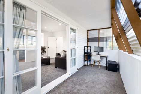 Photo of property in 1/19 Tramway Road, Beach Haven, Auckland, 0626