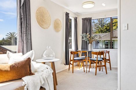 Photo of property in 6 Parrs Cross Road, Henderson, Auckland, 0612