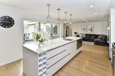 Photo of property in 62 Tington Avenue, Wattle Downs, Auckland, 2103