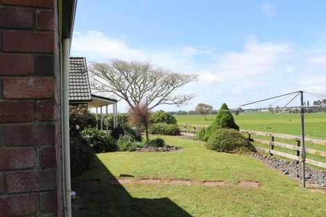 Photo of property in 99 Robson Road, Ngahinapouri, Hamilton, 3290