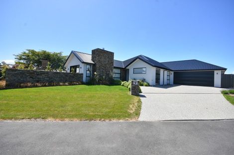 Photo of property in 18 Caledonia Drive, Mosgiel, 9024