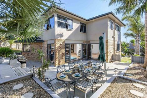 Photo of property in 34 Byblos Place, The Gardens, Auckland, 2105