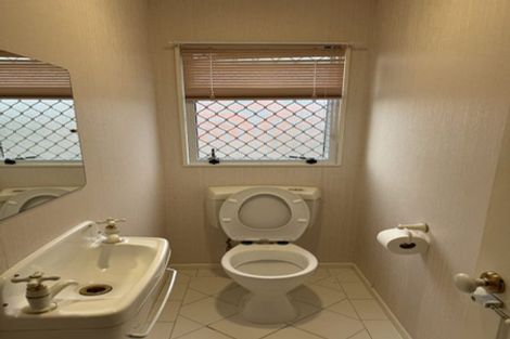 Photo of property in 22 Oliver Twist Avenue, Mellons Bay, Auckland, 2014