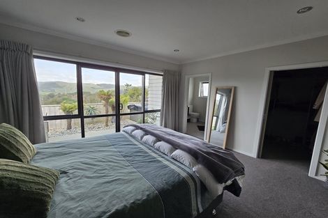 Photo of property in 116 Endeavour Drive, Whitby, Porirua, 5024