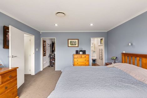 Photo of property in 9 Patea Place, Terrace End, Palmerston North, 4410