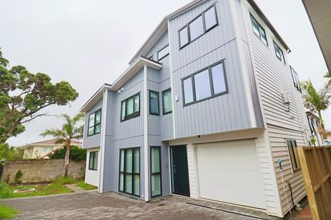 Photo of property in 14a Gulf Crest, Bucklands Beach, Auckland, 2012