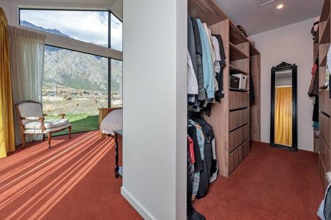 Photo of property in 16 Runholder Rise, Jacks Point, 9371