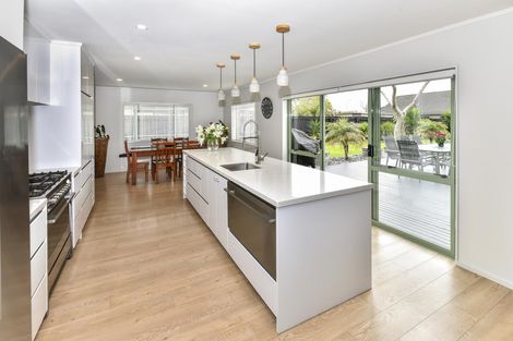 Photo of property in 62 Tington Avenue, Wattle Downs, Auckland, 2103