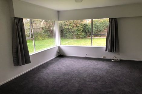 Photo of property in 2/95 Archers Road, Hillcrest, Auckland, 0629