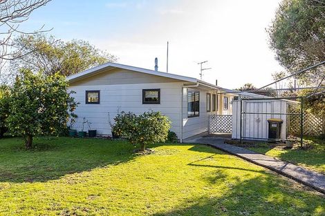 Photo of property in 15 Baillie Crescent, Carterton, 5713