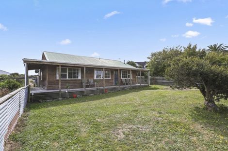 Photo of property in 11 Kauae Street, Manaia, 4612