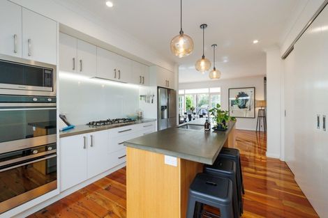 Photo of property in 110 Te Awe Awe Street, Hokowhitu, Palmerston North, 4410