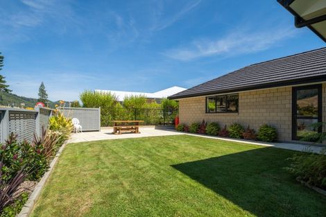 Photo of property in 10 Admiralty Place, Waikawa, Picton, 7220