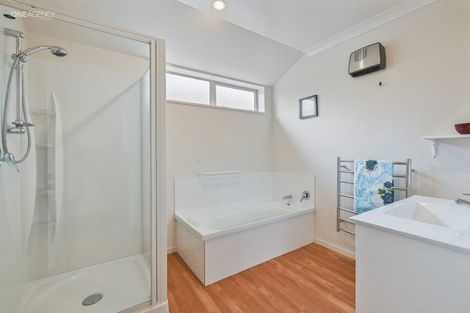 Photo of property in 12 Hakatere Road, Pegasus, 7612