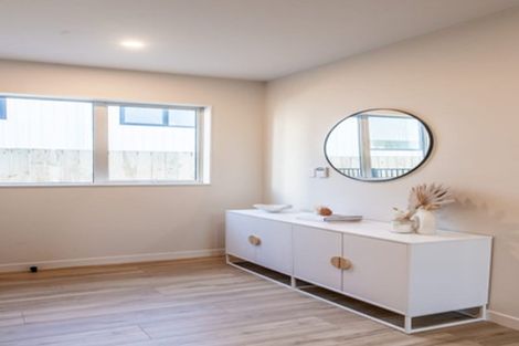 Photo of property in 35 Pohewa Road, Silverdale, 0932