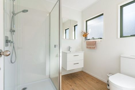 Photo of property in 135 Mayfair Avenue, Whangamata, 3620