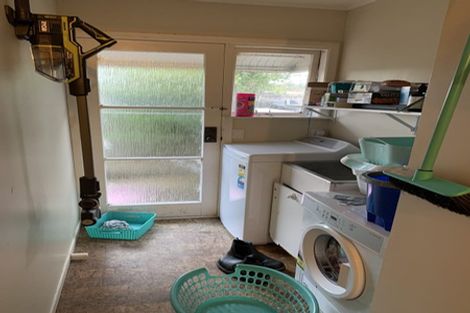 Photo of property in 2/20 Hutchinsons Road, Bucklands Beach, Auckland, 2014