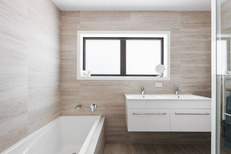 Photo of property in 26 Harbour View Road, Omokoroa, 3114