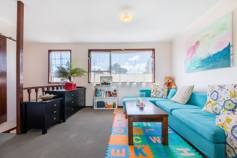 Photo of property in 5/26 Islington Avenue, New Lynn, Auckland, 0600