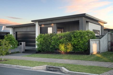 Photo of property in 32 Materawaho Way, Pyes Pa, Tauranga, 3112