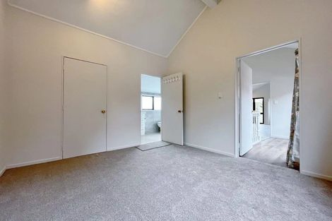 Photo of property in 1/41 Howard Road, Northcote, Auckland, 0627