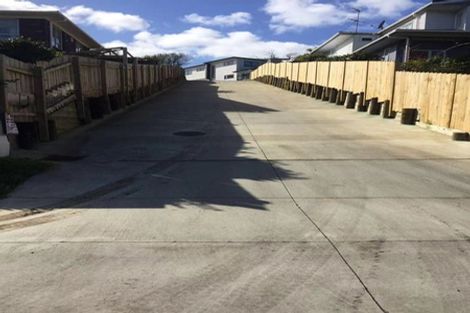 Photo of property in 98 Cardiff Road, Pakuranga, Auckland, 2010