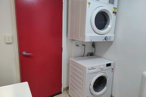 Photo of property in 3 Kelvin Grove, Te Aro, Wellington, 6011