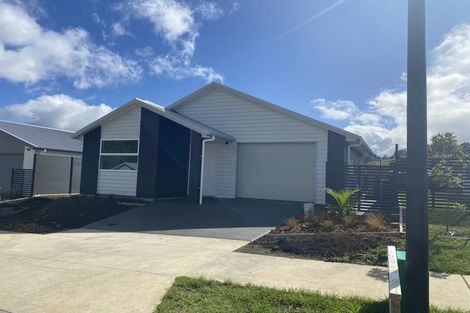 Photo of property in 30 Glenbervie Drive, Glenbervie, 0173