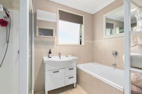 Photo of property in 429 Otumoetai Road, Otumoetai, Tauranga, 3110