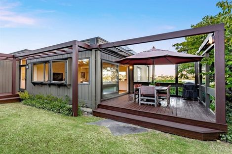 Photo of property in 47 Sylvan Park Avenue, Milford, Auckland, 0620