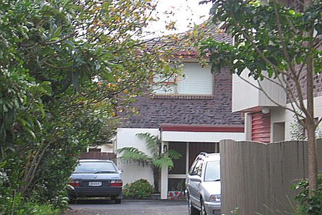 Photo of property in 2/71 Kowhai Road, Mairangi Bay, Auckland, 0630