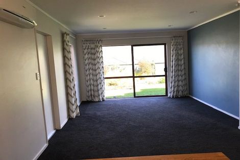 Photo of property in 111 Woodman Drive, Tawa, Wellington, 5028