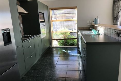 Photo of property in 116 Burswood Drive, Burswood, Auckland, 2013