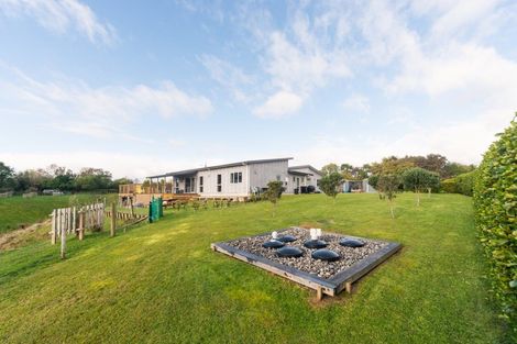 Photo of property in 74 Polson Hill Drive, Aokautere, Palmerston North, 4471