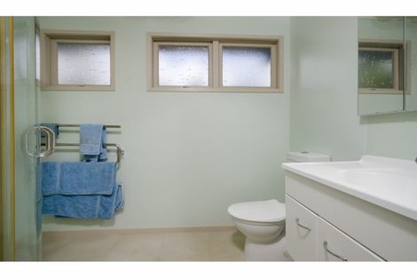 Photo of property in 2/3 Talavera Place, Te Atatu South, Auckland, 0602