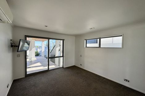 Photo of property in 16 Bucklands Beach Road, Bucklands Beach, Auckland, 2012