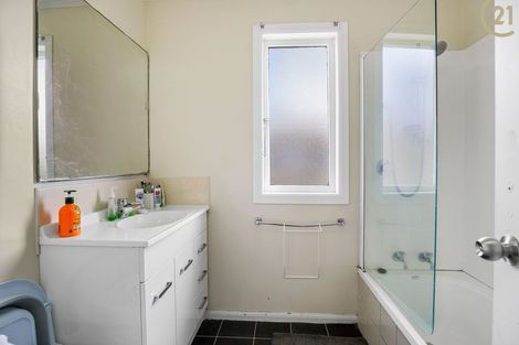 Photo of property in 1/1 Margaret Street, Papakura, 2110