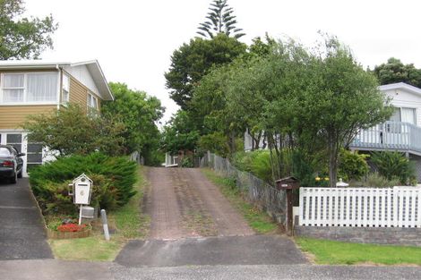Photo of property in 8 September Place, Forrest Hill, Auckland, 0620