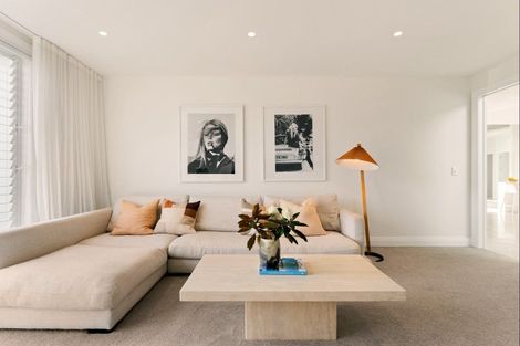 Photo of property in 11 Shearwater Lane, Point Wells, 0986