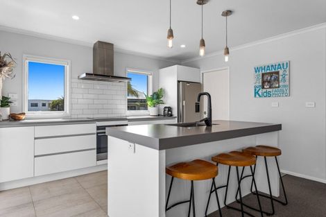 Photo of property in 24 Ocean View Road, Coastlands, Whakatane, 3120