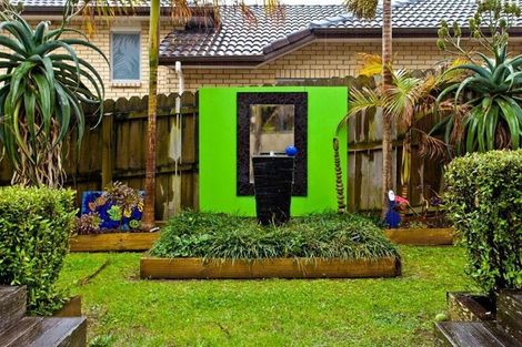 Photo of property in 32 Chadlington Avenue, Henderson, Auckland, 0612